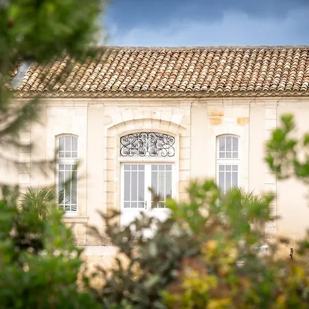 La Chartreuse Du Chateau La Garde 马蒂拉克
