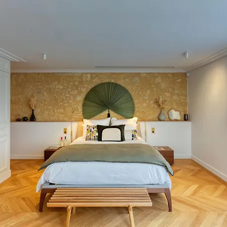 La Chartreuse Du Chateau La Garde Guest house *