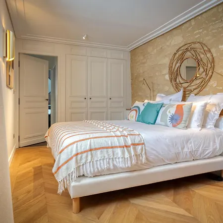 La Chartreuse Du Chateau La Garde Gasthof