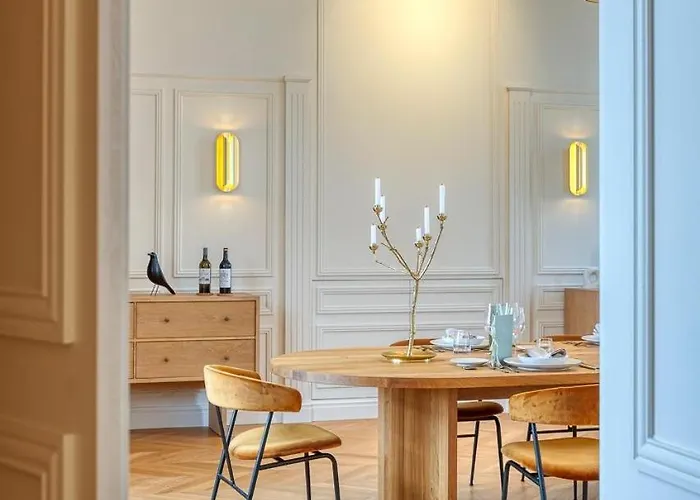 La Chartreuse Du Château La Garde 3*