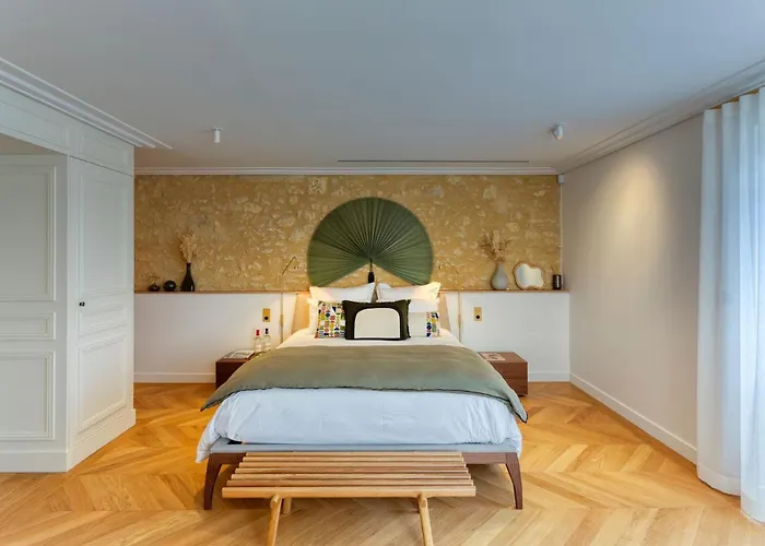 La Chartreuse Du Château La Garde Maison d'hôtes 3*