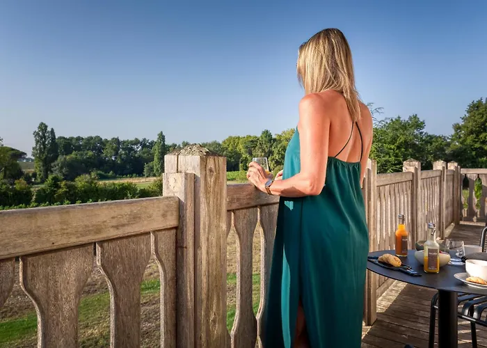 La Chartreuse Du Château La Garde Maison d'hôtes
